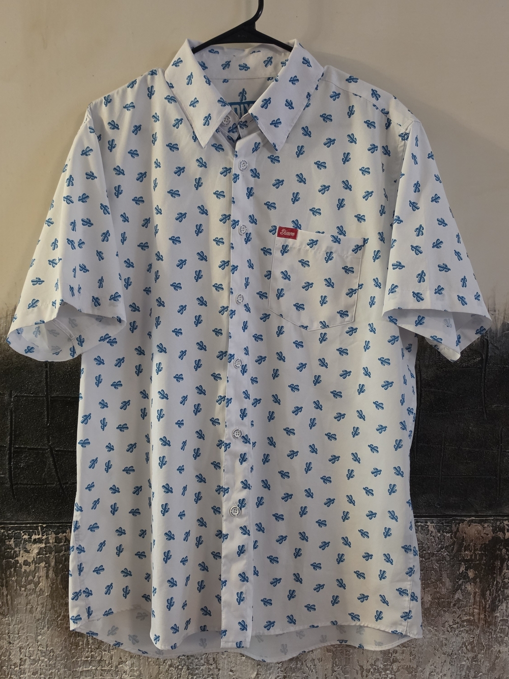 DIXXON White Short-Sleeve Button-Down with Blue Micro Prints NWOT